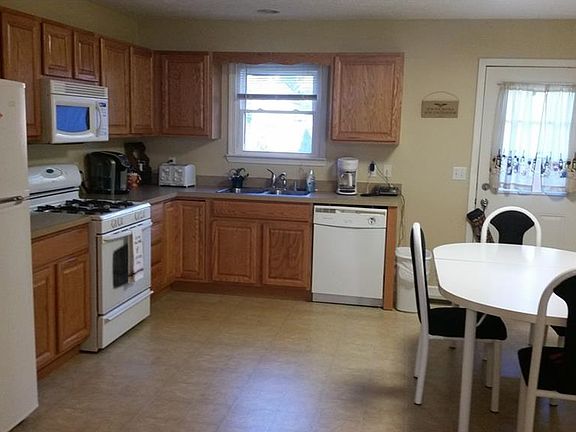 5th image of 788 Ontario St