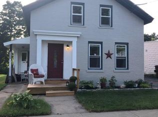 26 Cherry St, Glens Falls, NY 12801
