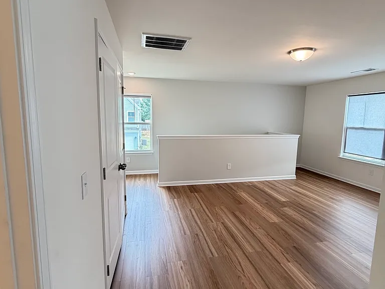 804 Omni Ct — Photo 9