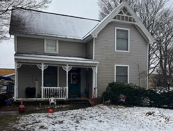 2nd image of 420 E Main St