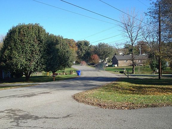 5th image of 105 Kristen Ct
