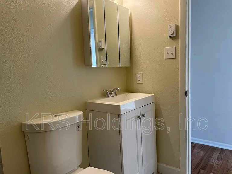 946 W Ocean View Ave #15 — Photo 5