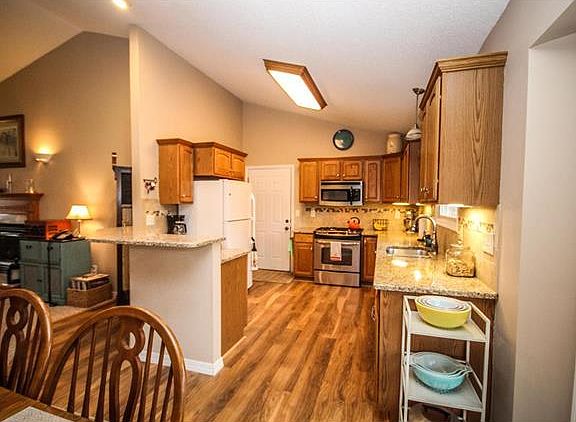3rd image of 7509 Pinnacle Dr