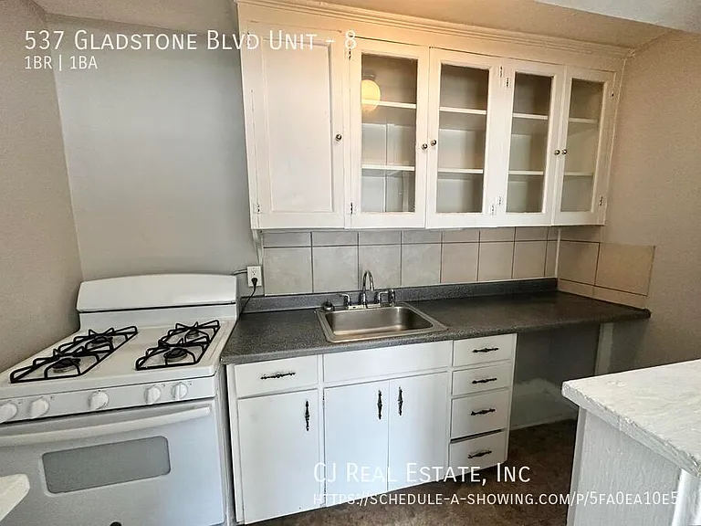537 Gladstone Blvd #8 — Photo 7
