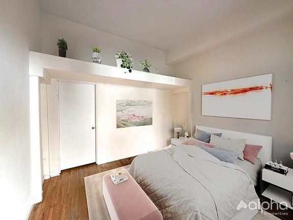 2nd image of 327 E 14th St APT 1B