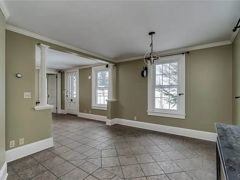100 N Main St — Photo 10