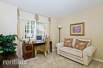 2nd image of 255 Lakeview Dr
