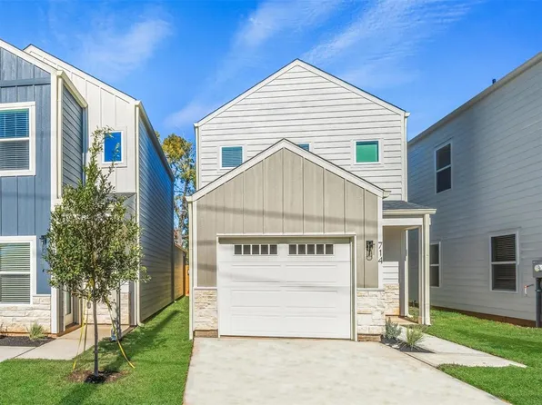 714 W Dallas St, Conroe, TX 77301