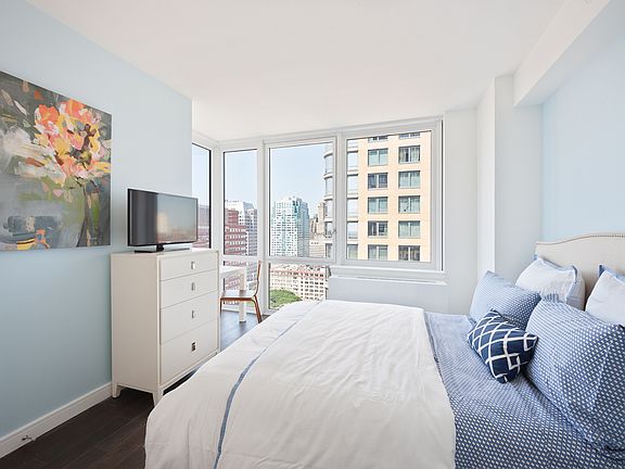 5th image of 309 Gold St APT 5B