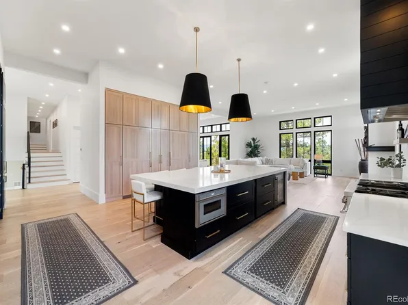 922 W Wolfensberger Road, Castle Rock, CO 80109