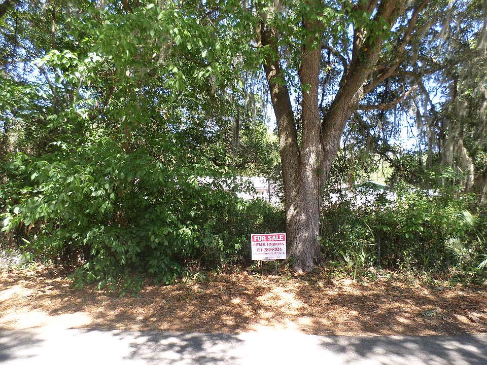 2nd image of 921 NE 17th Dr