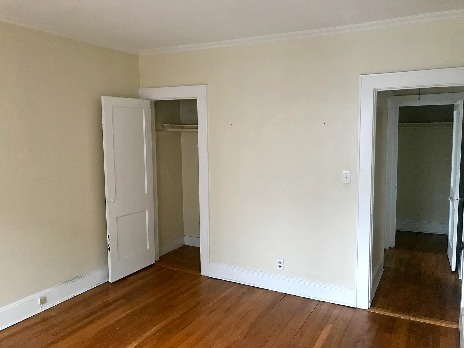 804 Farmington Ave — Photo 2