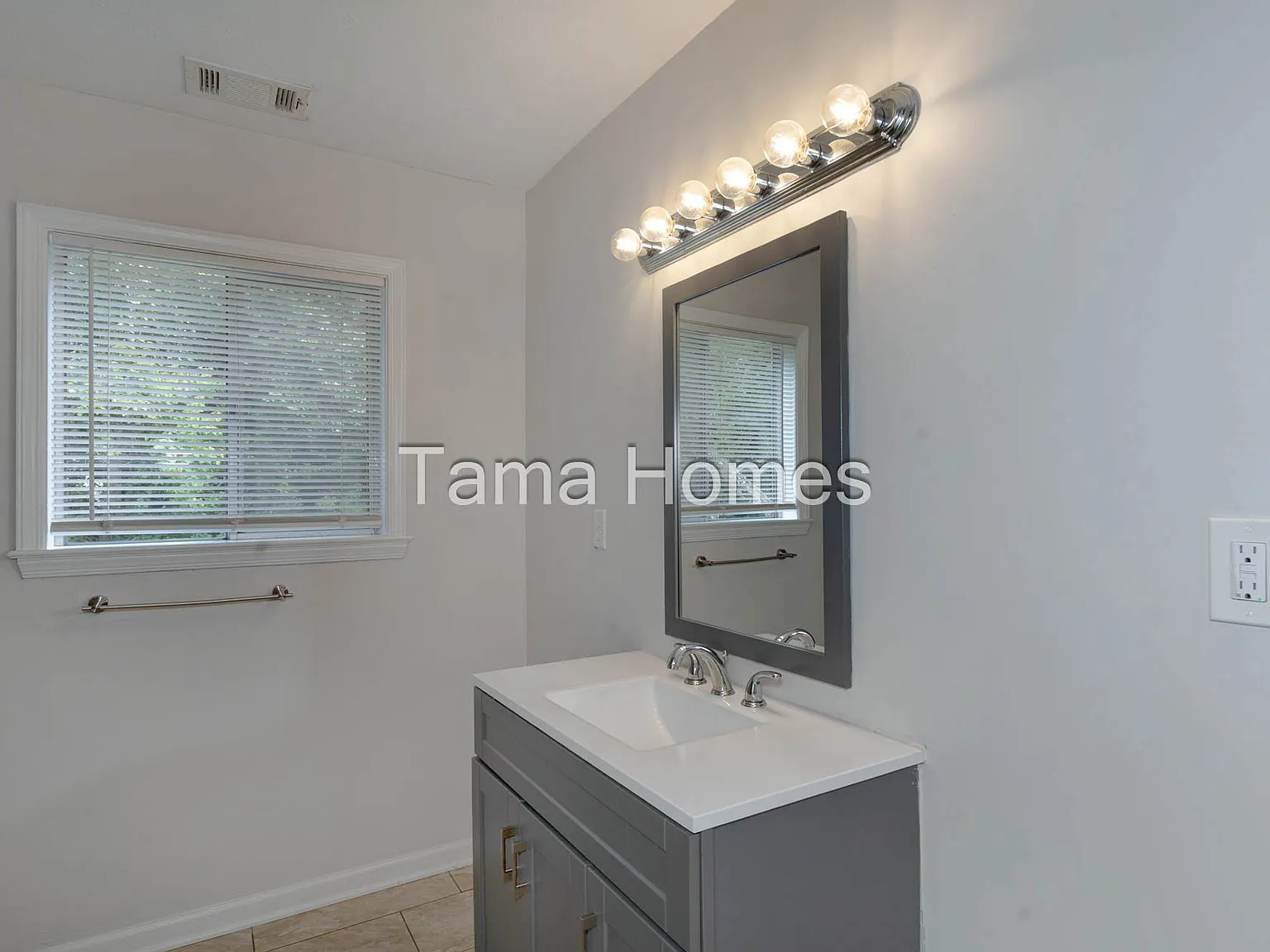 4 bed, 2156 sqft, $2,195 — Photo 4