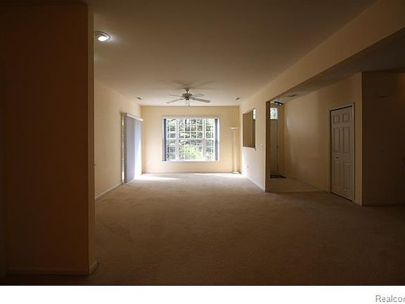 5th image of 16831 Dover Dr