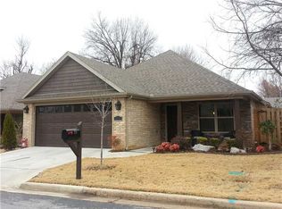 314 E Granada St, Fayetteville, AR 72703