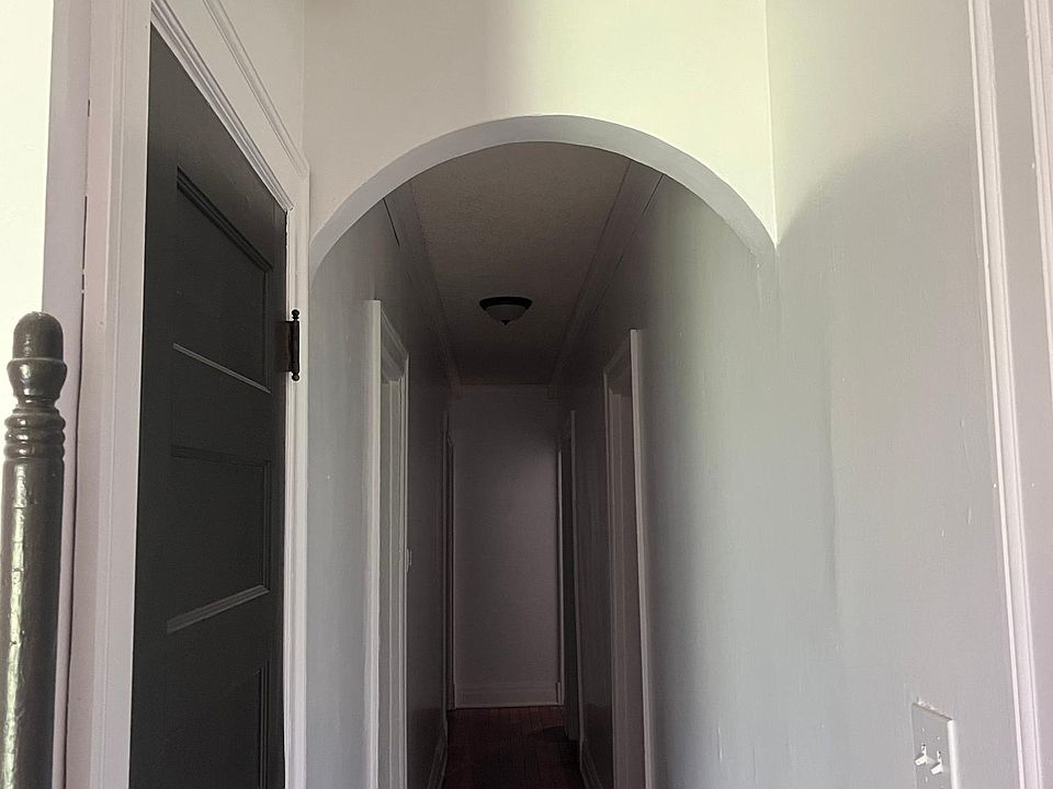 Hallway & Hall closet
