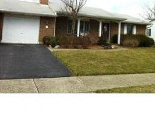 1260 Dalehurst Dr, Bethlehem, PA 18018