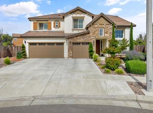 1343 N Terrace Ct, Visalia, CA 93291