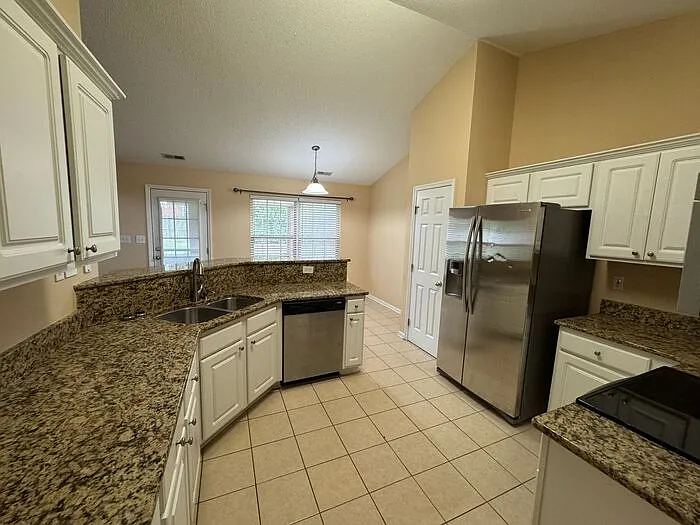 137 Clover Ridge Dr — Photo 15