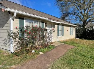 516 5th Ave SE, Magee, MS 39111