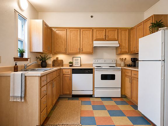 2nd image of 824 NW 20th Ave #9ed43c1fc
