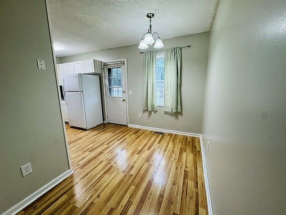 5th image of 1119 Pepper Dr
