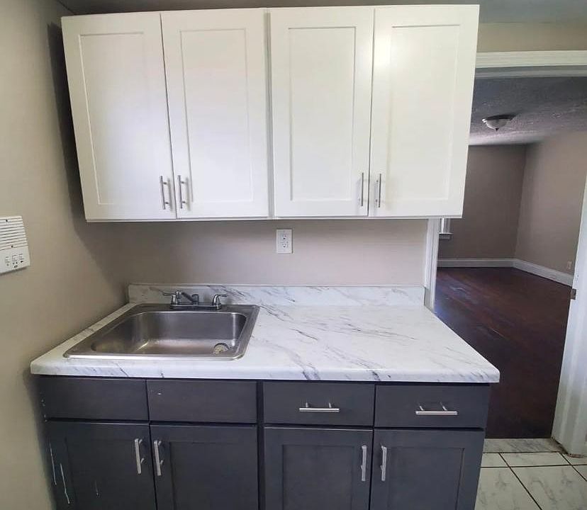 1st image of 54 4th Ave #26