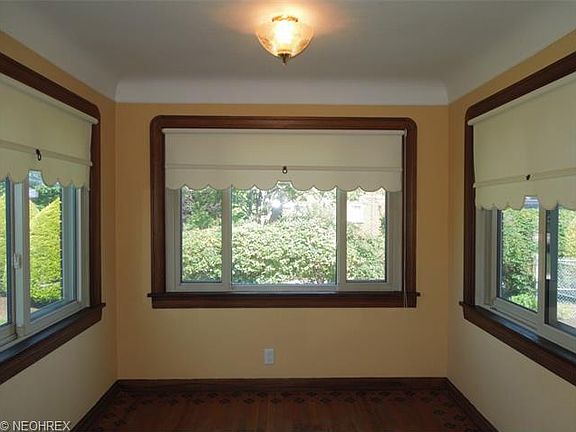 4th image of 1064 Norton Ave