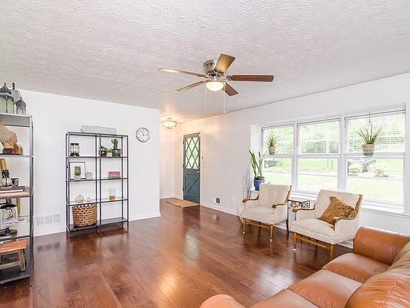 5th image of 281 Montgomery St