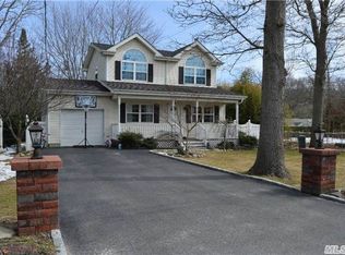 105 Harrison Ave, Miller Place, NY 11764