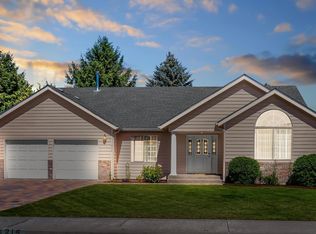 214 SW Meadow Lakes Dr, Prineville, OR