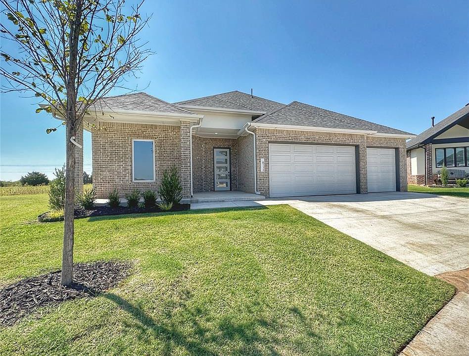 1st image of 8112 NW 151st Cir