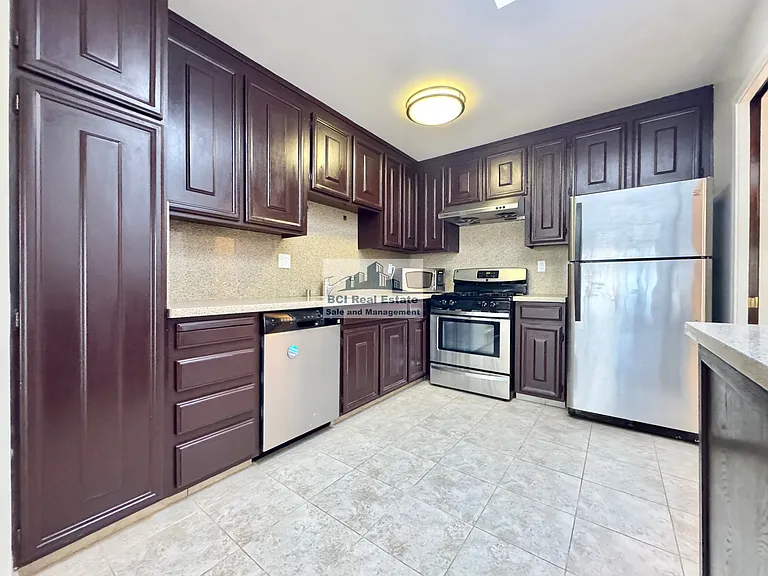 1345 Chestnut St #4 — Photo 12