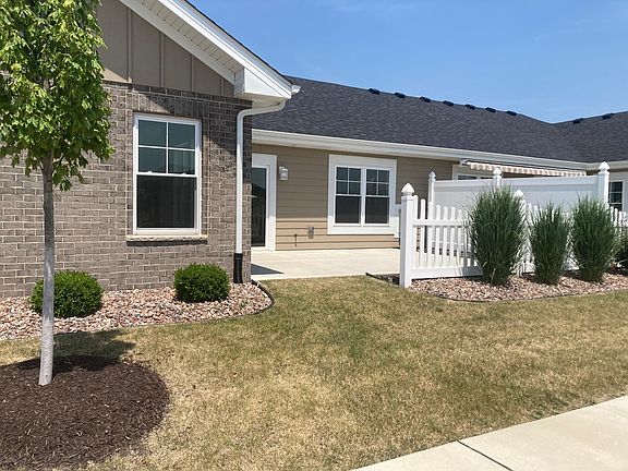 4th image of 303 Celebration Ave #A