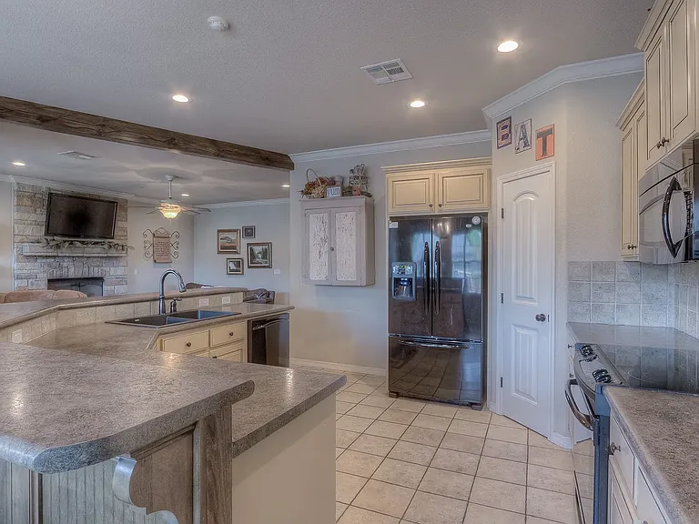 3901 Bahama Ave — Photo 16