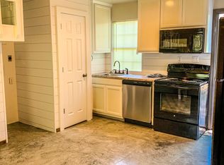 209 NW Railroad St, Gore, OK 74435