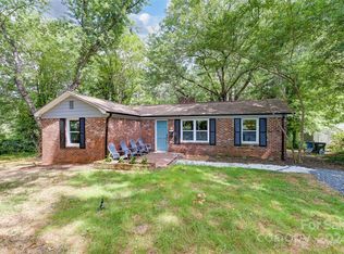 1729 2nd Street Pl NE, Hickory, NC 28601