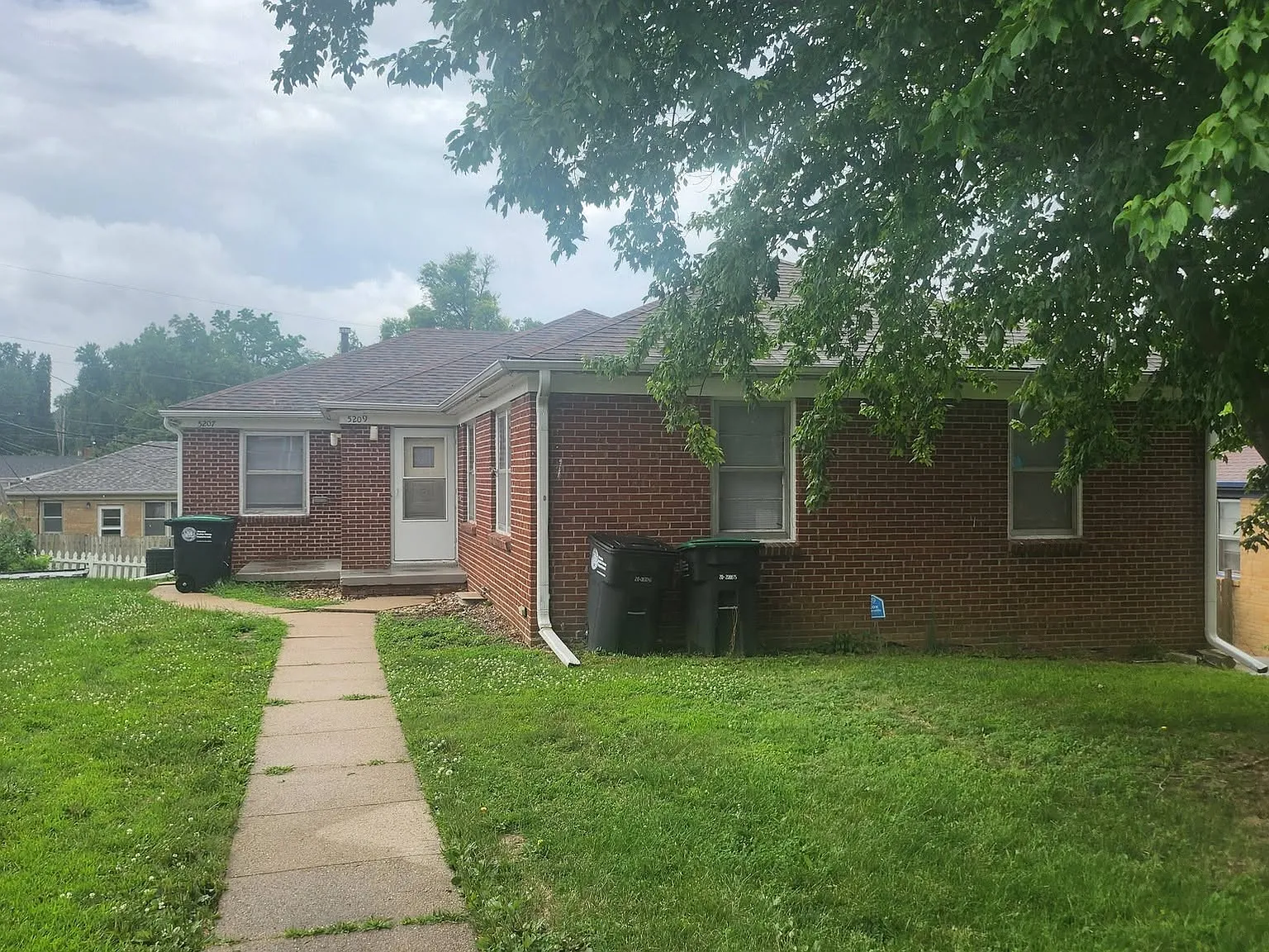 2 bed, $1,300 — Photo 1