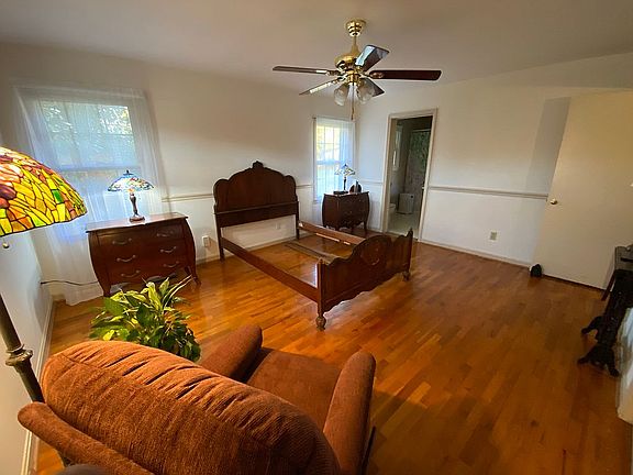4th image of 411 Hiawatha Trl