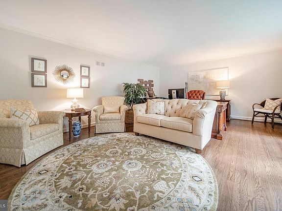 5th image of 905 Barley Dr