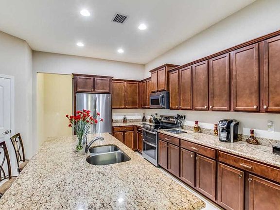 3rd image of 5832 Abelina Ln