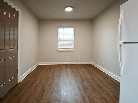 4th image of 5094-J East Ave #7-L