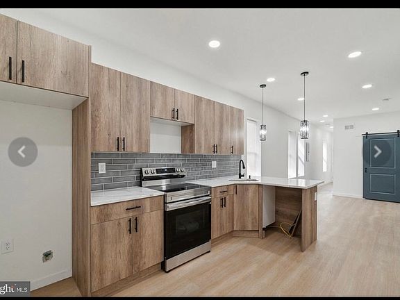 2nd image of 1615 W Erie Ave #1