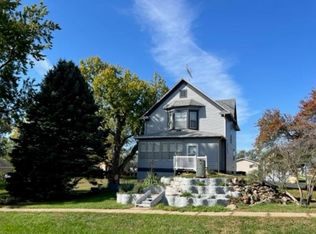 213 Nichols Ave N, Mission Hill, SD 57046