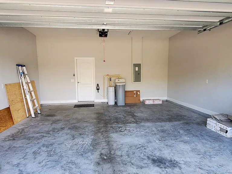 3173 Montilla Dr — Photo 39