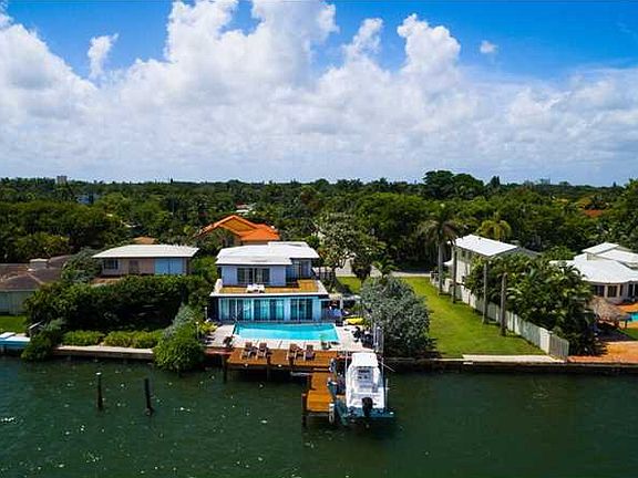 4th image of 8735 NE Bayshore Dr
