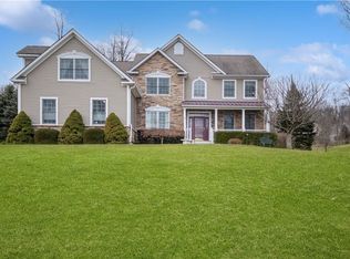 167 Country Club Rd, Hopewell Junction, NY 12533