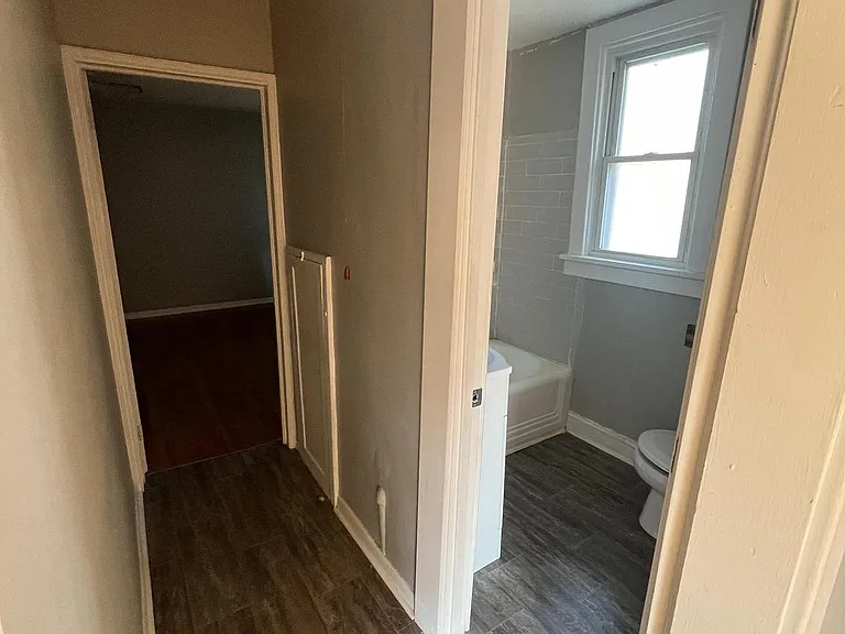 44 S Loudoun St #9 — Photo 8