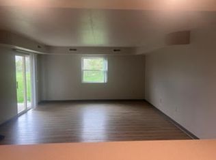Pointe West Apartments, Cedar Falls, IA 50613