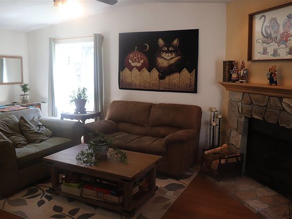 5th image of 179 Clough St